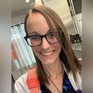 Meet your Posher, Vanessa